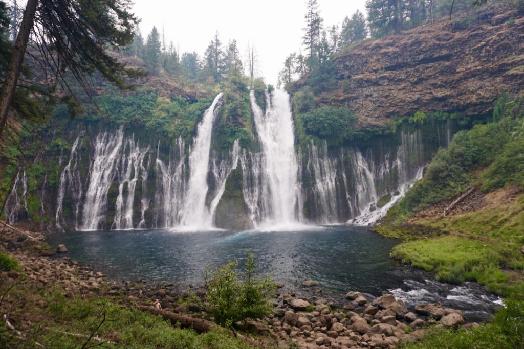 California Burney Falls, catarata que es la octava maravilla del mundo
