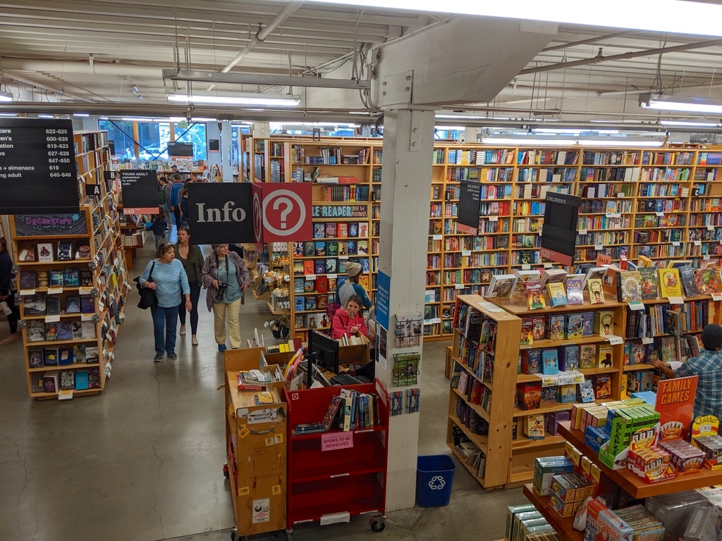 Portland Powell's Books, the World's Largest Independent Bookstore