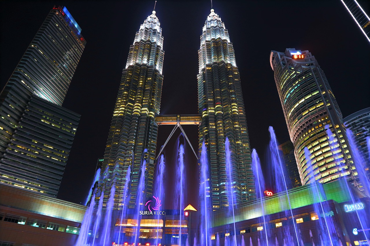 Malásia: As incríveis Petronas Twin Towers em Kuala Lumpur