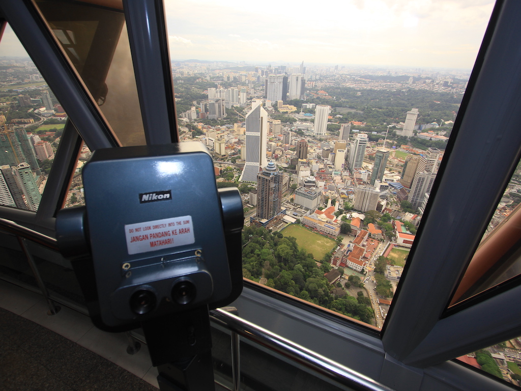 KL Tower: Torre repleta de atrações em Kuala Lumpur