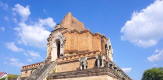 Tailandia: Wat Chedi Luang - Templo tradicional en Chiang Mai