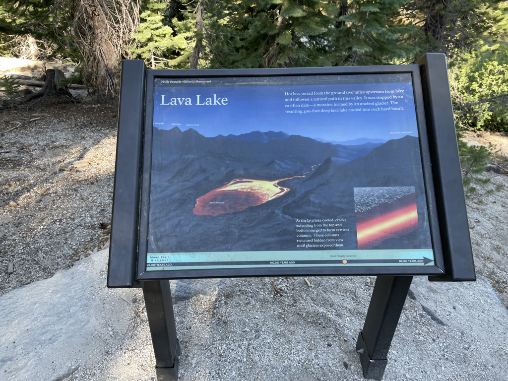 Devils Postpile: Formações rochosas e linda cachoeira na Califórnia